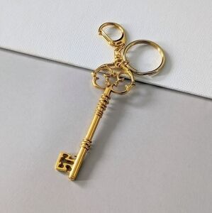 Antique Key Gold Keychain Brand New